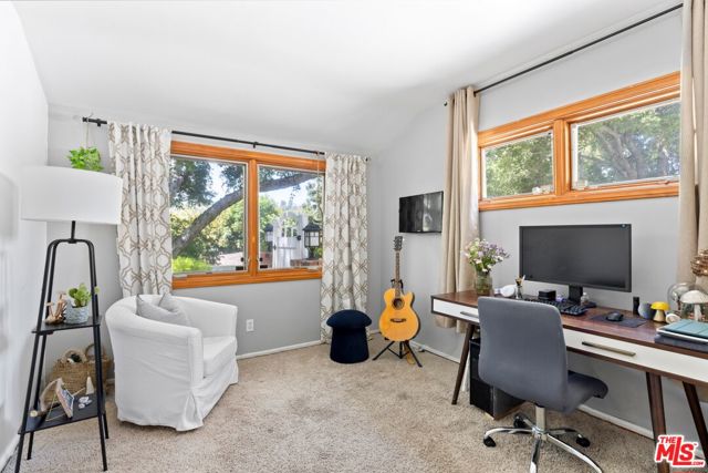 15601 Woodfield Place, Sherman Oaks CA: https://media.crmls.org/mediaz/0f0333e2-94b7-45be-aacc-1147cecb727b.jpg