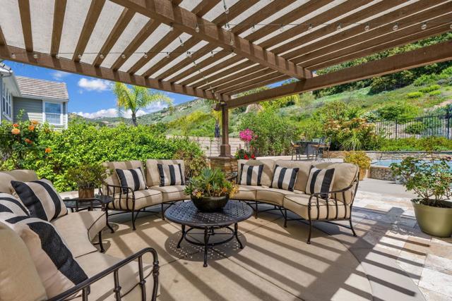 2776 Vistamonte Glen, Escondido CA: https://media.crmls.org/mediaz/0f035917-852c-4d56-ad2f-e7baeaab9334.jpg