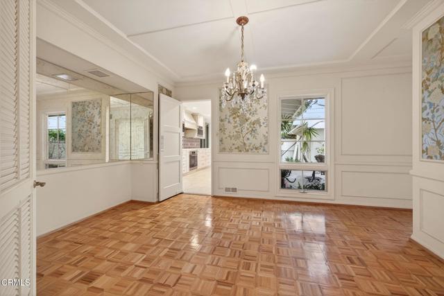 281 Glen Ellen Drive, Ventura CA: https://media.crmls.org/mediaz/0f035c0d-cbfb-4028-8c75-4786e57809bc.jpg