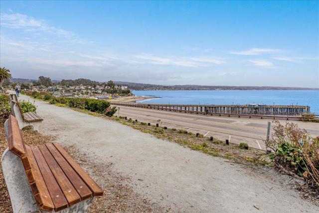 750 47th Avenue, Capitola CA: https://media.crmls.org/mediaz/0f03bb20-e2f4-42d1-83d7-84e9e9c69940.jpg