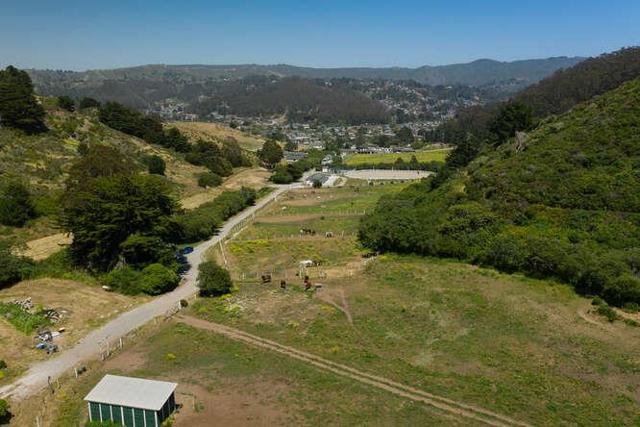 100 Shamrock Ranch Road, Pacifica CA: https://media.crmls.org/mediaz/0f04e581-47de-44b6-864d-61b5c4ba47d6.jpg