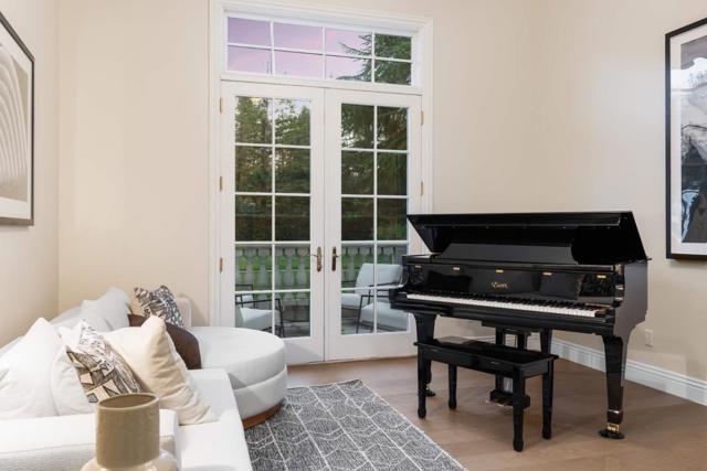 291 Atherton Avenue, Atherton CA: https://media.crmls.org/mediaz/0f055b28-2553-4087-9017-133ccc32c88a.jpg