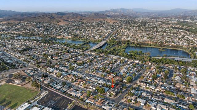 9447 Medina Dr, Santee CA: https://media.crmls.org/mediaz/0f056eb5-50c1-4790-9c78-1961be976d70.jpg