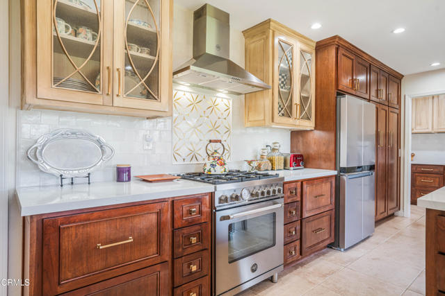 Detail Gallery Image 16 of 75 For 6065 Cielo Vista Ct, Camarillo,  CA 93012 - 6 Beds | 2/1 Baths