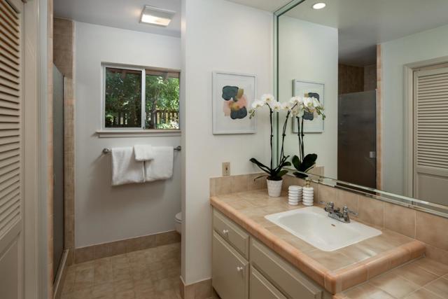 369 Lennox Avenue, Menlo Park CA: https://media.crmls.org/mediaz/0f065840-7213-4138-9bd5-33cdc4f2a5af.jpg