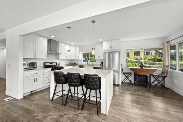 9430 Tropico Dr, La Mesa CA: https://media.crmls.org/mediaz/0f066b3b-0a60-4bd9-b2a9-cc466d1e62ed.jpg