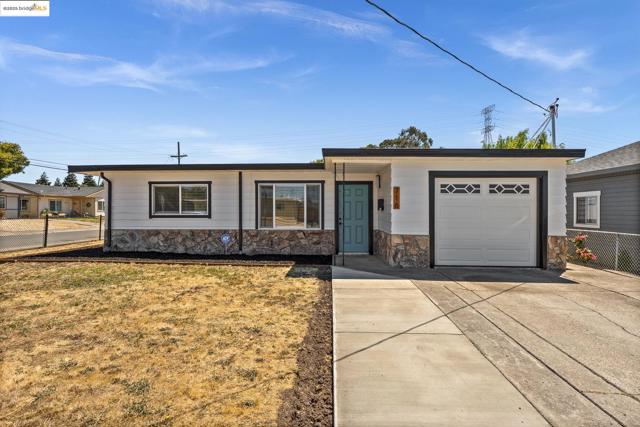 716 Williams Dr, Richmond CA: https://media.crmls.org/mediaz/0f073275-7120-4c44-b480-b4b4a47a5fd0.jpg