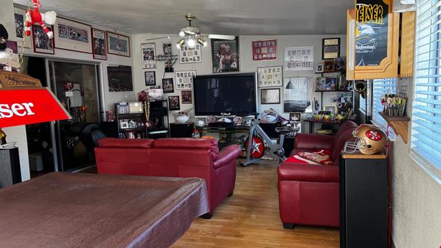 2071 Sunset View Place, San Jose CA: https://media.crmls.org/mediaz/0f07c166-9996-45ff-bf66-5fb0d13db9c7.jpg