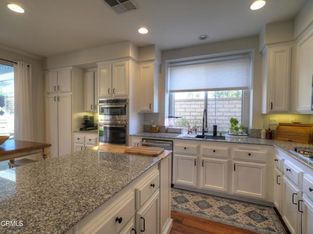 Detail Gallery Image 21 of 54 For 29047 Ironwood Ln, Saugus,  CA 91390 - 3 Beds | 3 Baths