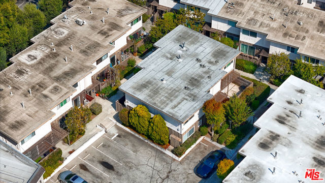 4575 Inglewood Boulevard, Culver City CA: https://media.crmls.org/mediaz/0f08d2b1-dfbb-45ee-a45e-444780195cd9.jpg