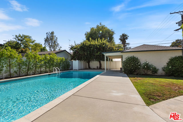 4659 Morse Avenue, Sherman Oaks CA: https://media.crmls.org/mediaz/0f0a076a-bc24-491d-ac51-f85f16113d96.jpg