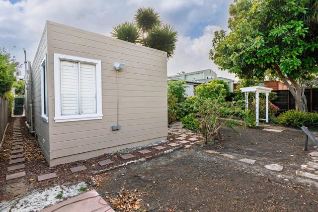 920 Masson Avenue, San Bruno CA: https://media.crmls.org/mediaz/0f0b8f2d-23d9-4359-ac58-bd1f765c01e5.jpg
