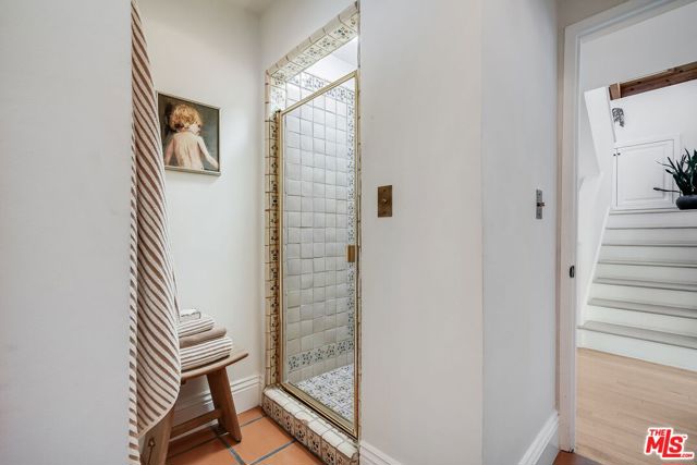 2880 Searidge Street, Malibu CA: https://media.crmls.org/mediaz/0f0b9c09-e35d-48c1-ba1b-972177f23eec.jpg