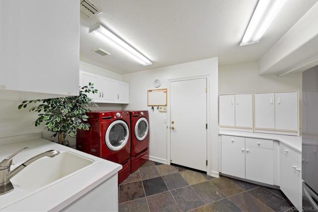 Image 25 of 69 For 11766 Treadwell Dr