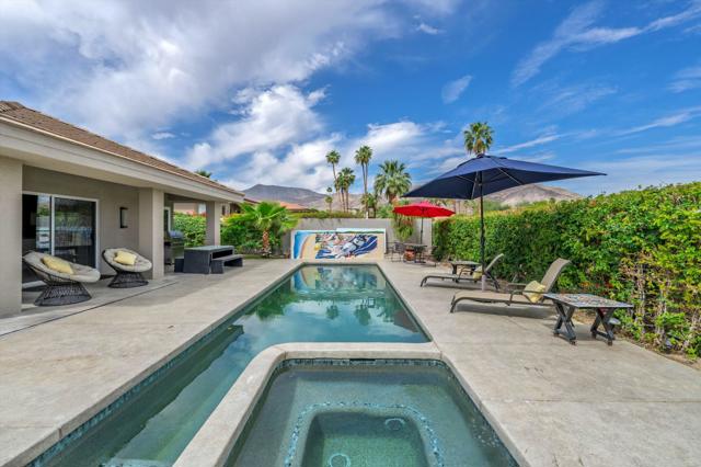73112 Bel Air, Palm Desert CA: https://media.crmls.org/mediaz/0f0c391c-74f5-414e-b988-6346eae0dbe2.jpg
