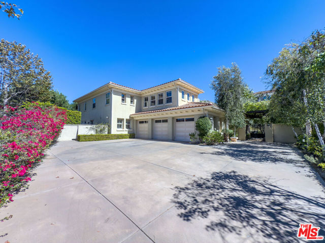 2882 Rainfield Avenue, Westlake Village CA: https://media.crmls.org/mediaz/0f0cee6e-7245-401b-b42d-2e38358312f1.jpg
