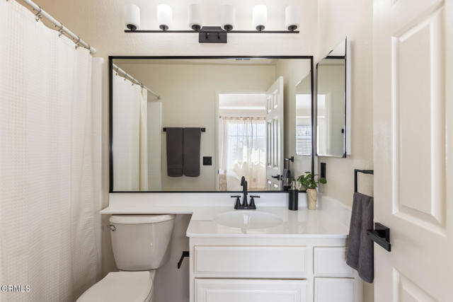 13945 Lemoli Avenue, Hawthorne CA: https://media.crmls.org/mediaz/0f0d4a2f-3886-4b6e-b6a0-90ee55fd3089.jpg