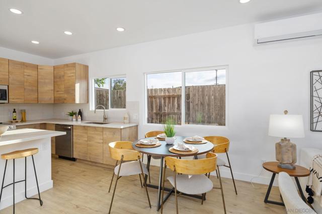 4626 4628 Derrick dr, San Diego CA: https://media.crmls.org/mediaz/0f0e27c4-256f-413c-b7d9-751b2828ddc1.jpg