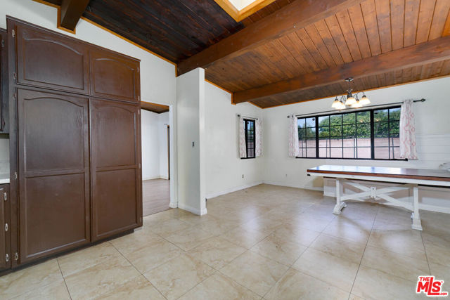 5633 Cedarglen Drive, Azusa CA: https://media.crmls.org/mediaz/0f0e48ca-e769-4085-ba7d-65a4732c1c19.jpg