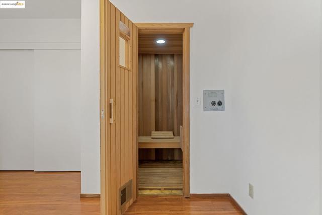 3501 35Th Ave, Oakland CA: https://media.crmls.org/mediaz/0f0eff9d-b90a-41b9-a3fd-5bebc0aa2a75.jpg