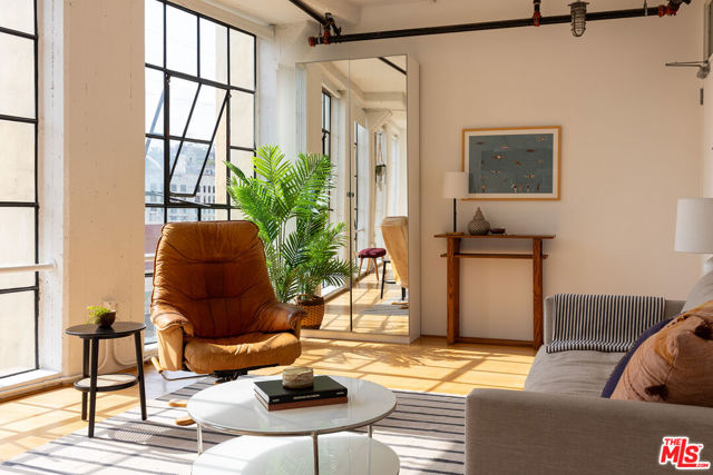 200 N San Fernando Road, Los Angeles CA: https://media.crmls.org/mediaz/0f0f7d76-b086-4491-9a84-7850d6427534.jpg