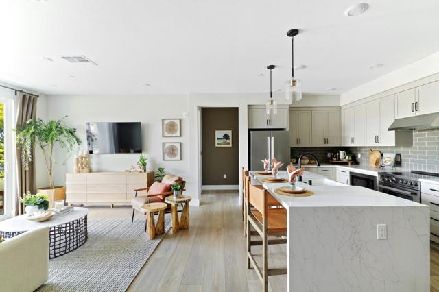 1304 Barbet Circle, Sunnyvale CA: https://media.crmls.org/mediaz/0f0fd3d1-93b6-490a-b234-b5c7dac0361e.jpg