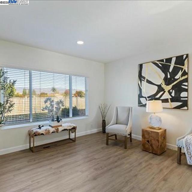 3184 Waugh Place, Fremont CA: https://media.crmls.org/mediaz/0f100e91-f03b-4d3b-86e1-5b63abf88303.jpg