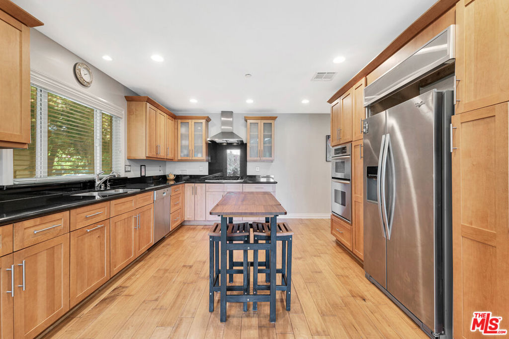 3733 Willowcrest AvenueStudio City img 32