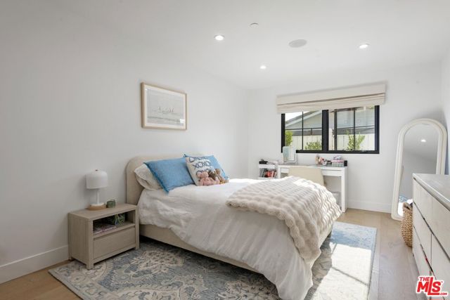 1250 Bel Air Drive, Santa Barbara CA: https://media.crmls.org/mediaz/0f103386-717d-4fd4-a0fd-e39c4f3d58b2.jpg