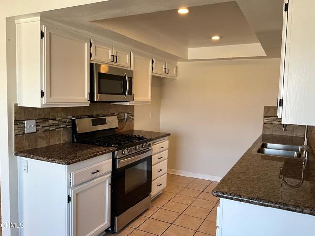 Detail Gallery Image 9 of 19 For 181 Courtyard Dr, Port Hueneme,  CA 93041 - 3 Beds | 2 Baths