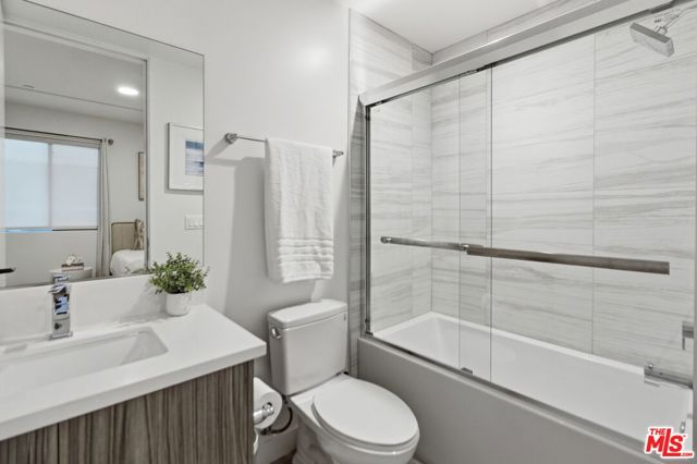 6707 N Sepulveda Boulevard, Van Nuys CA: https://media.crmls.org/mediaz/0f1137bf-ba67-4054-8892-e364ade33b72.jpg