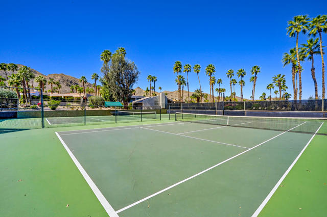 26 Alta Vista, Rancho Mirage CA: https://media.crmls.org/mediaz/0f12b1a3-da30-47d7-90a8-c62f52ec7316.jpg