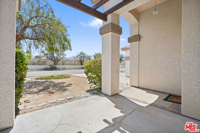 69730 Mccallum Way, Cathedral City CA: https://media.crmls.org/mediaz/0f12d308-83c8-4524-98a6-5c87d2c157b7.jpg