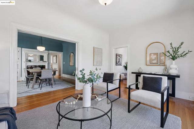 737 61st St, Oakland CA: https://media.crmls.org/mediaz/0f1369e1-d915-4100-86cd-f044827334ee.jpg