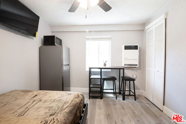 930 Fraser Avenue, Los Angeles CA: https://media.crmls.org/mediaz/0f13f741-bb38-4652-b7be-4a24d9fd0a0e.jpg