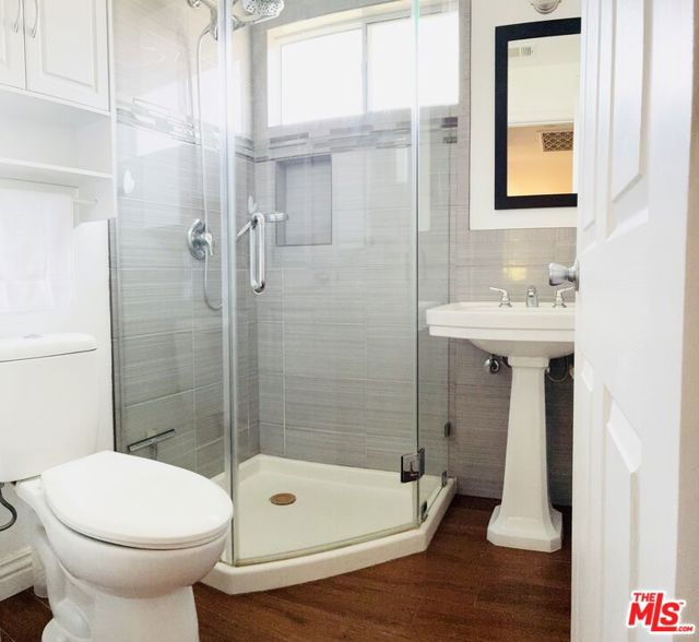 4938 Imlay Avenue, Culver City CA: https://media.crmls.org/mediaz/0f143648-e3cf-418b-9fd6-3a9454caa06b.jpg