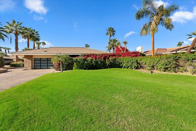 2 Deerfield Court, Rancho Mirage CA: https://media.crmls.org/mediaz/0f14798e-320a-454f-a090-447352ac896f.jpg