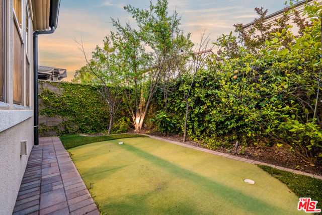 66 Rembrandt, Irvine CA: https://media.crmls.org/mediaz/0f14cb74-d524-47d7-9d19-f38915cb0eb2.jpg