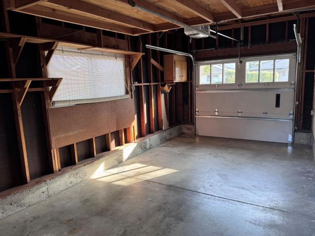 1533 Hawes Court, Redwood City CA: https://media.crmls.org/mediaz/0f156ce8-c7d9-4873-9f7d-06f87e3f248c.jpg