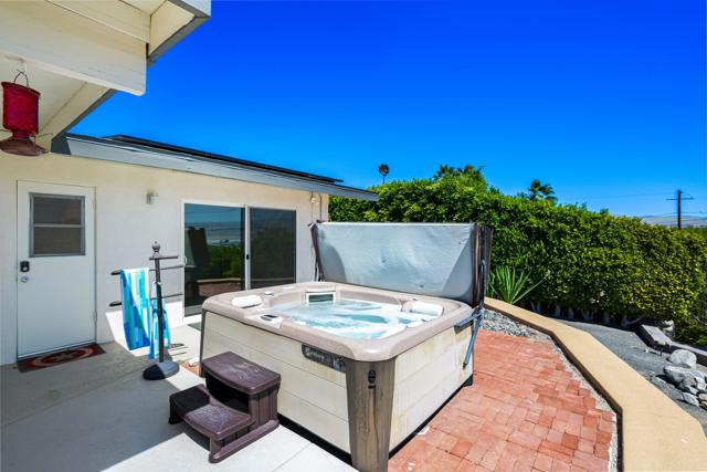 2360 N Palermo Drive, Palm Springs CA: https://media.crmls.org/mediaz/0f177711-fc72-4eb6-b583-fe8c39d0b99e.jpg