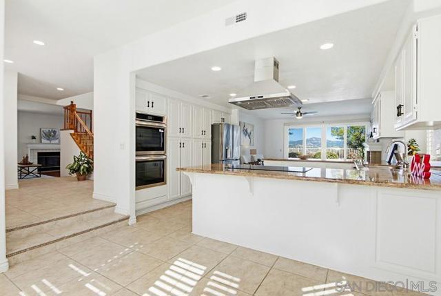 Image 19 of 53 For 12316 Avenida Consentido