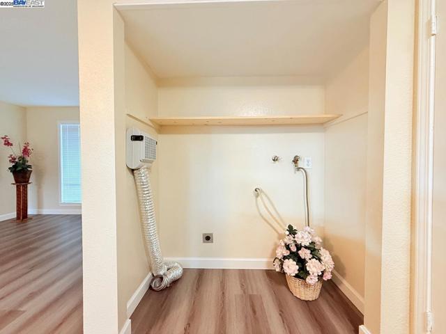 68 El Toro Ct, Fairfield CA: https://media.crmls.org/mediaz/0f183fcf-c6c9-436d-a0bd-4a8f6208cf9f.jpg