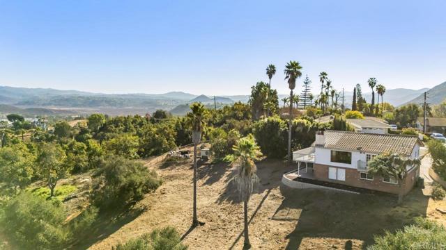 Detail Gallery Image 37 of 39 For 406 Hidden Hills Ln, Escondido,  CA 92029 - 3 Beds | 3 Baths