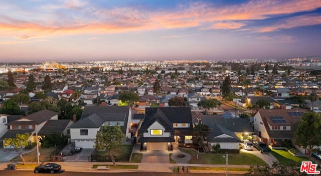 1722 E Turmont Street, Carson CA: https://media.crmls.org/mediaz/0f18ce71-25a5-4b09-aa3d-883cfdac48f8.jpg