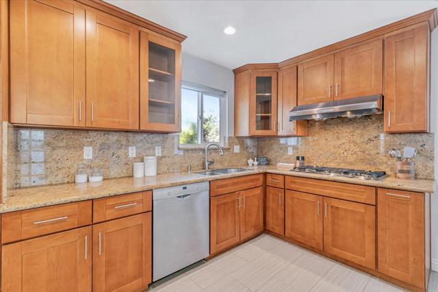 Image 18 of 48 For 493 Novato Avenue