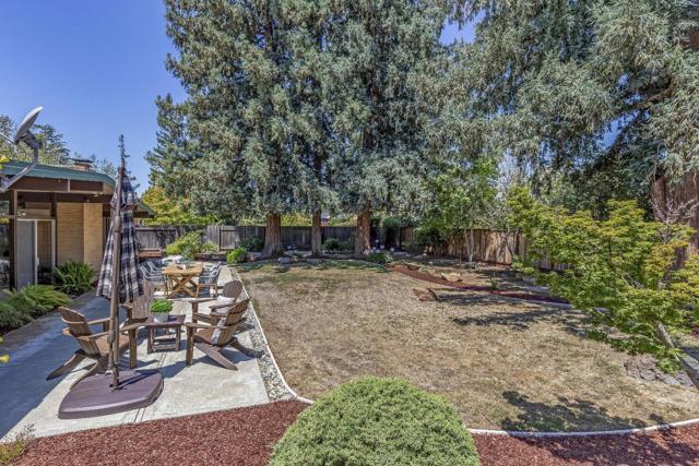 19269 De Havilland Drive, Saratoga CA: https://media.crmls.org/mediaz/0f1ac650-c72a-4b07-8cc4-f5e6fa0b8429.jpg