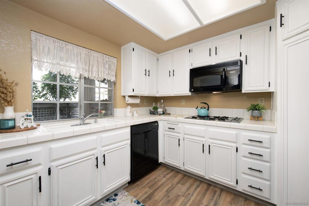 1050 La Tortuga Dr #15