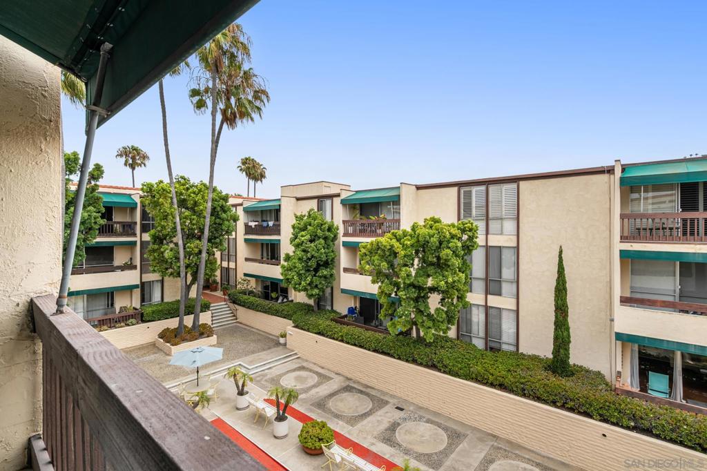 6455 La Jolla Blvd - photo 15