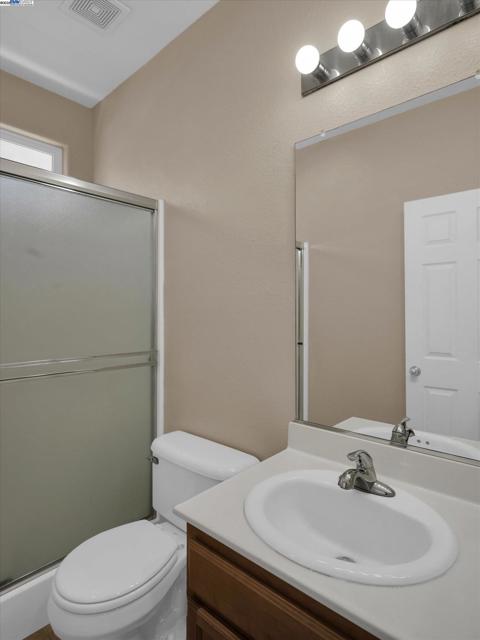 1413 Angus St, Patterson CA: https://media.crmls.org/mediaz/0f1baea8-83b4-4f0a-8421-ccbb966c2ab0.jpg