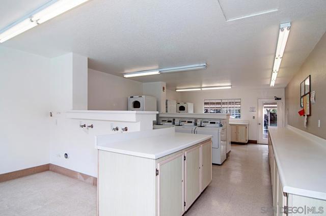 10656 Aderman Avenue, San Diego CA: https://media.crmls.org/mediaz/0f1bc33f-e645-4576-a155-8a4018203d44.jpg